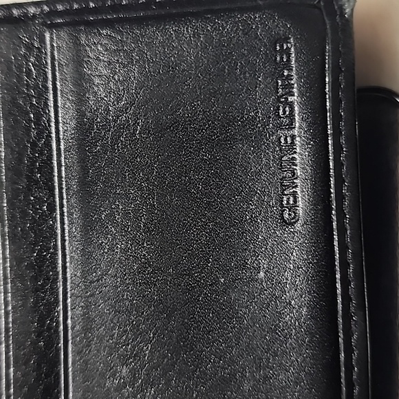 NEW IN METAL BOX  PERRY ELLIS SLIM WALLET. - Picture 7 of 10